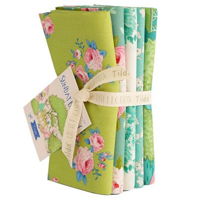 PRE-ORDER Fabric, 5 Fat 1/4s (20" X 22") bundle from Tilda, SUNDAY BRUNCH Collection LIME, 300222