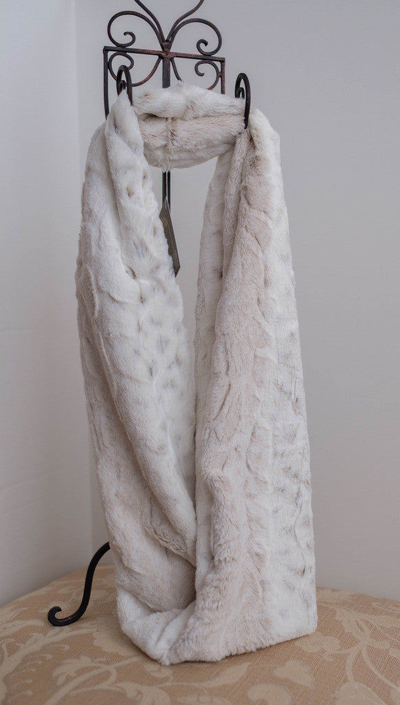 Cuddle Scarf, Arctic Lynx from Luxe Cuddle from Shannon Fabrics – SoKe